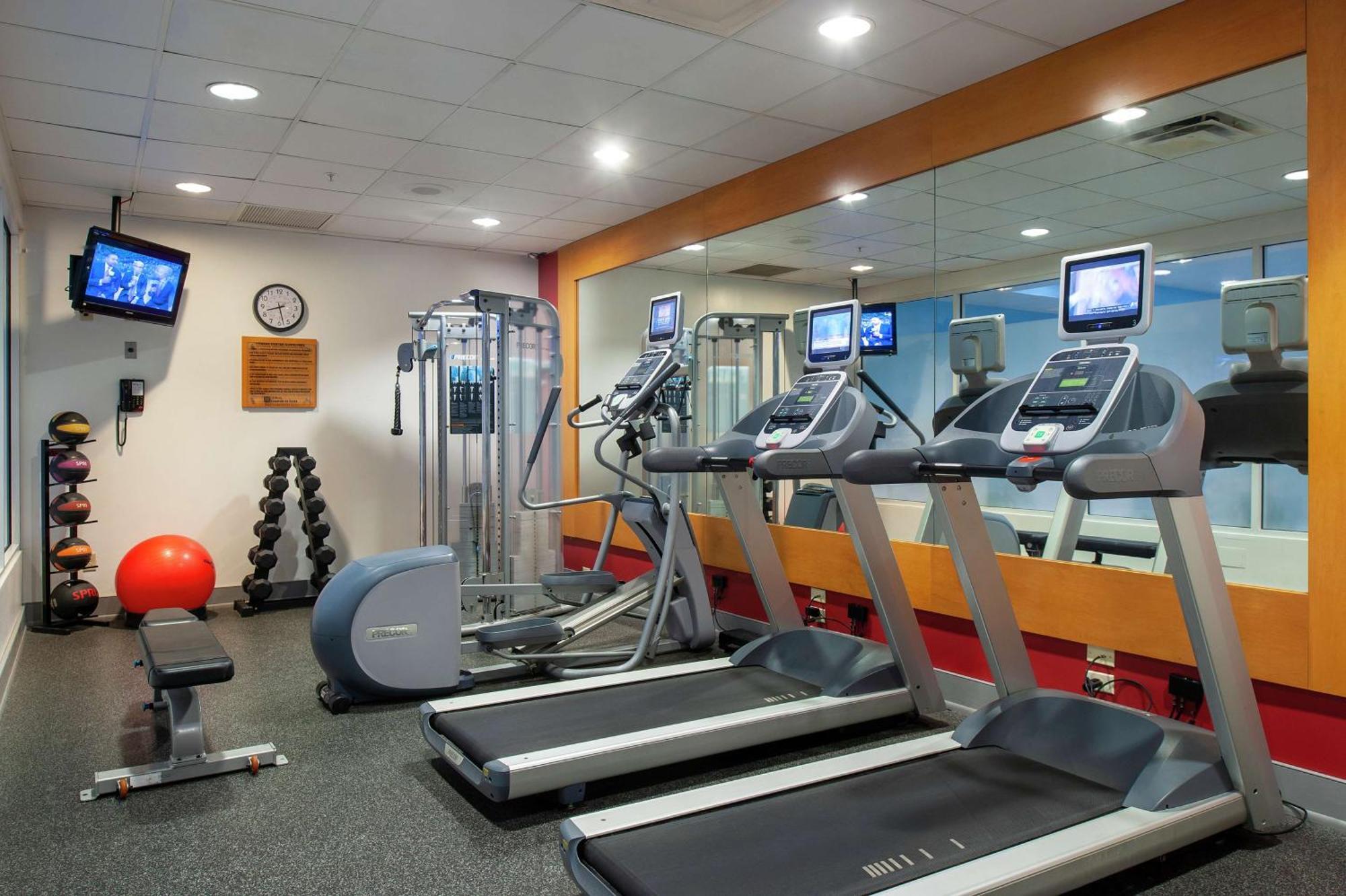 Hilton Garden Inn Allentown Bethlehem Airport Εξωτερικό φωτογραφία